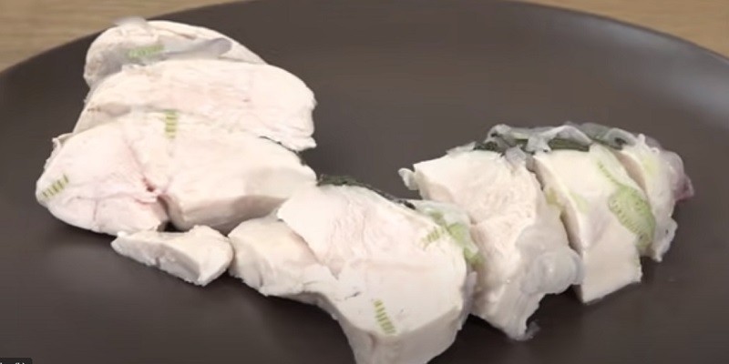 How To Steam-Cook A Chicken Breast